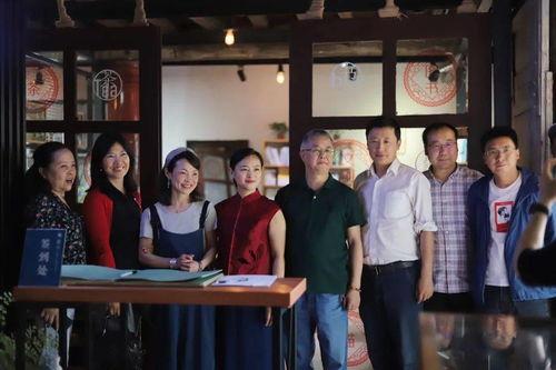 周厨餐厅爆料新闻视频下载,揭秘幕后新闻视频幕后故事  第3张 周厨餐厅爆料新闻视频下载,揭秘幕后新闻视频幕后故事  第3张