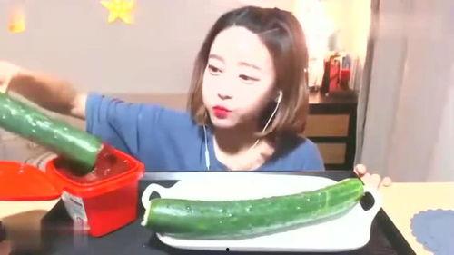 娱乐吃瓜酱亲戚,揭秘娱乐圈背后的家族势力  第2张 娱乐吃瓜酱亲戚,揭秘娱乐圈背后的家族势力  第2张