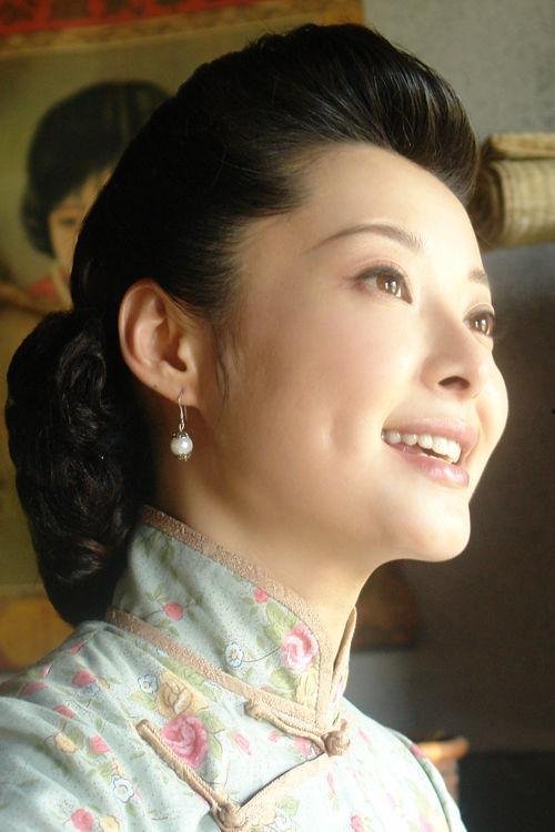 袁立爆料整容事件视频,勇敢发声,揭开娱乐圈神秘面纱  第2张 袁立爆料整容事件视频,勇敢发声,揭开娱乐圈神秘面纱  第2张